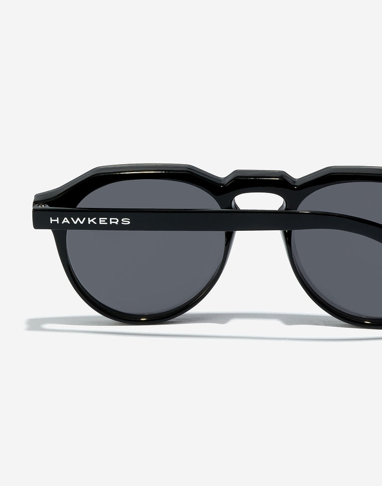 Lentes de sol Hawkers Warwick Venm Hybdrid Dark negros unisex - imagen 4